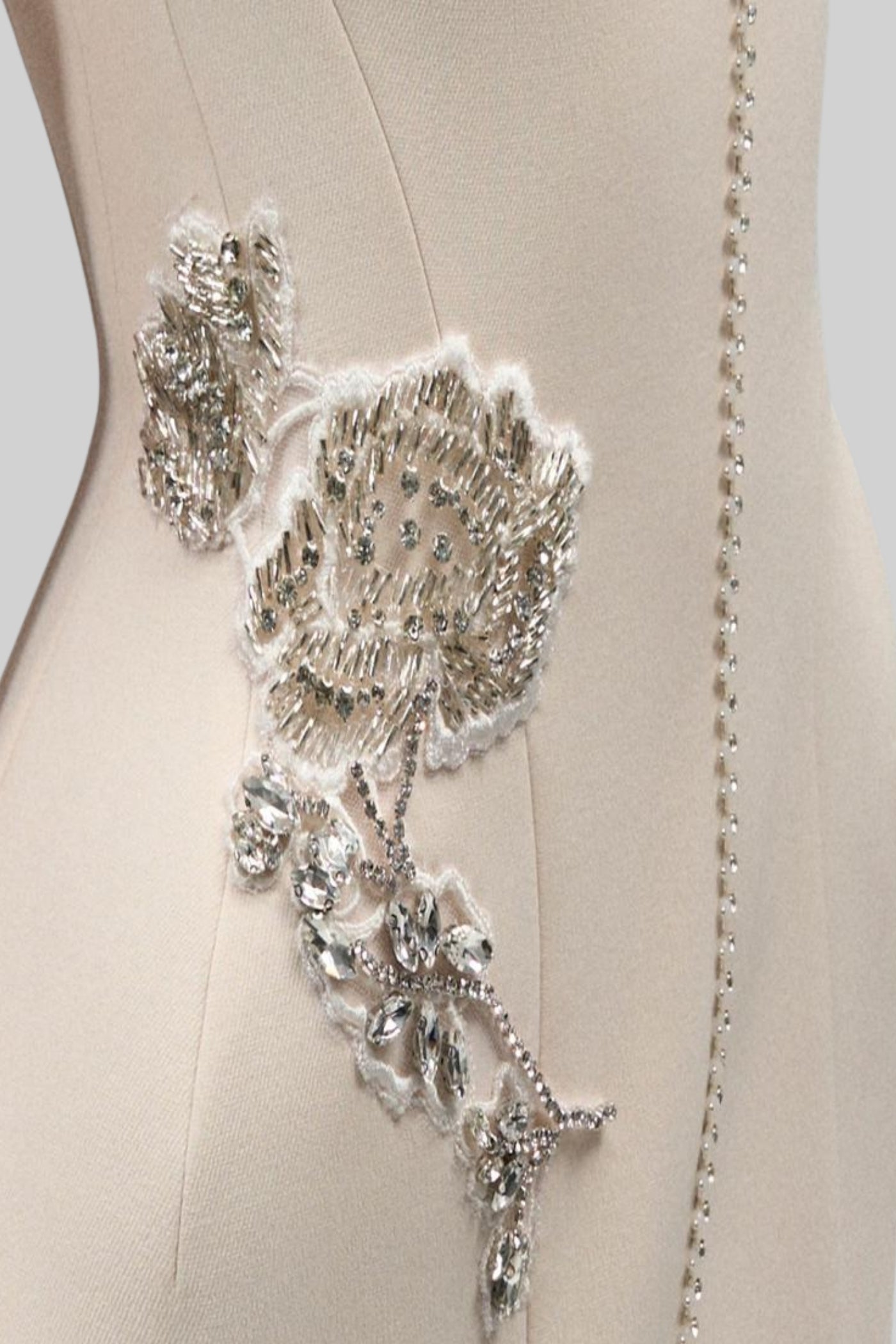 Short Sleeve Midi Dress With High Split Neckline And Sparkling Embellishments - Ivoire - ICYBOO
