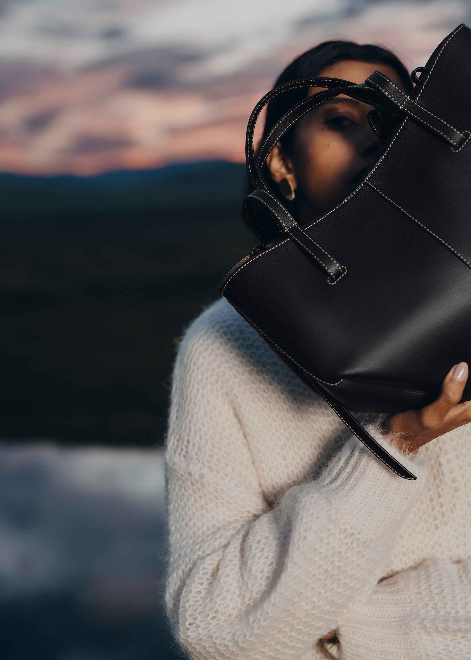 Cyme | WOMEN'S TEXTURED MINI CASUAL TOTE BAG