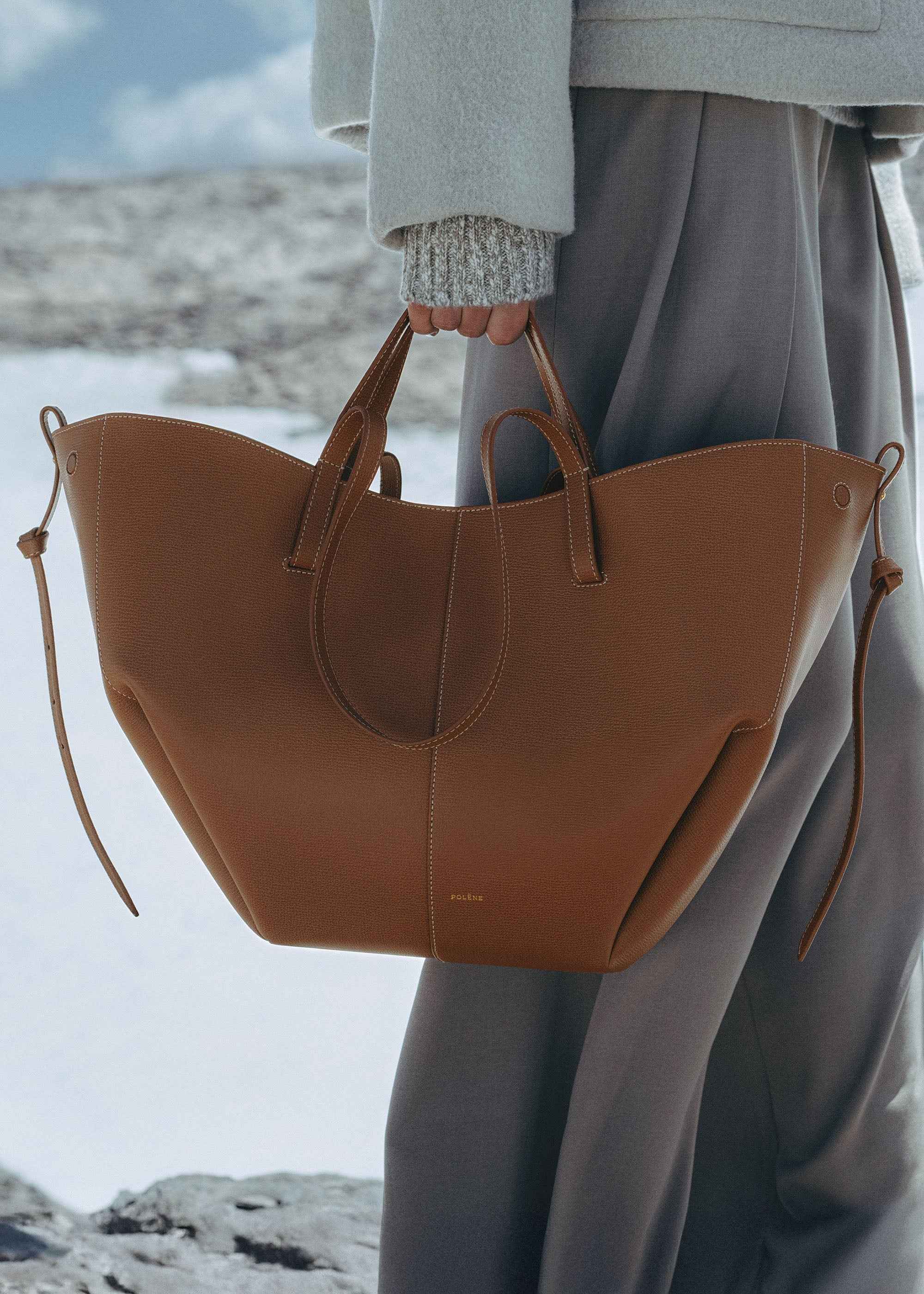 Cyme | WOMEN'S SCULPTURED TEXTURED MIDI CASUAL TOTE BAG
