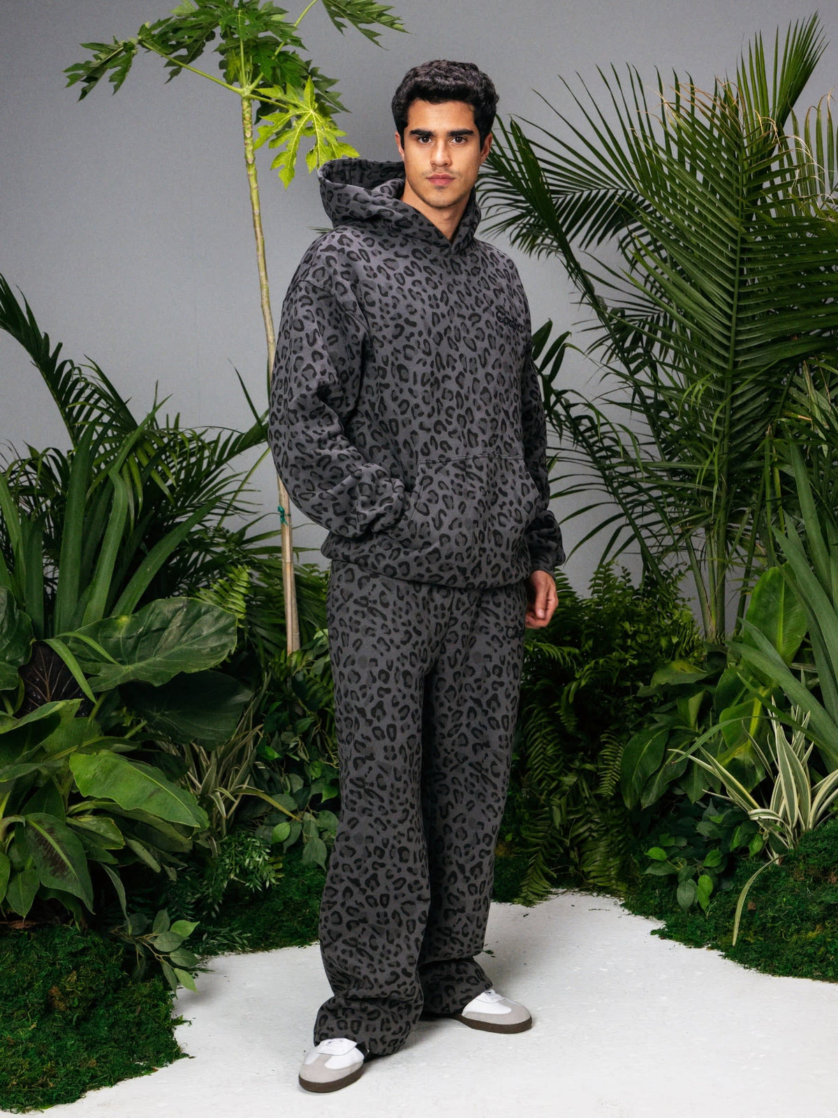 CloudTouch Heavyweight Fleece Minimalist Straight Leg Sweatpants