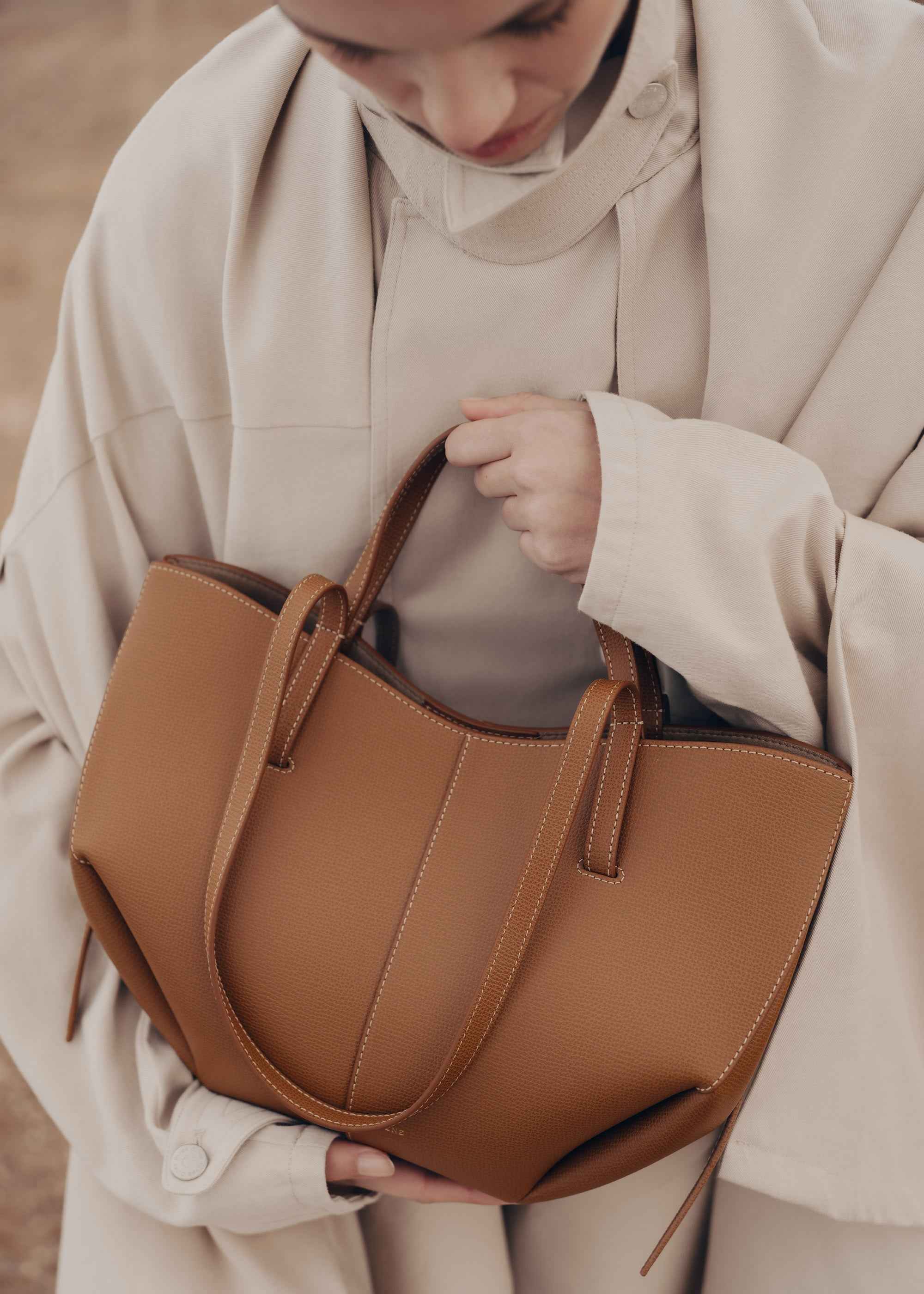 Cyme | WOMEN'S TEXTURED MINI CASUAL TOTE BAG