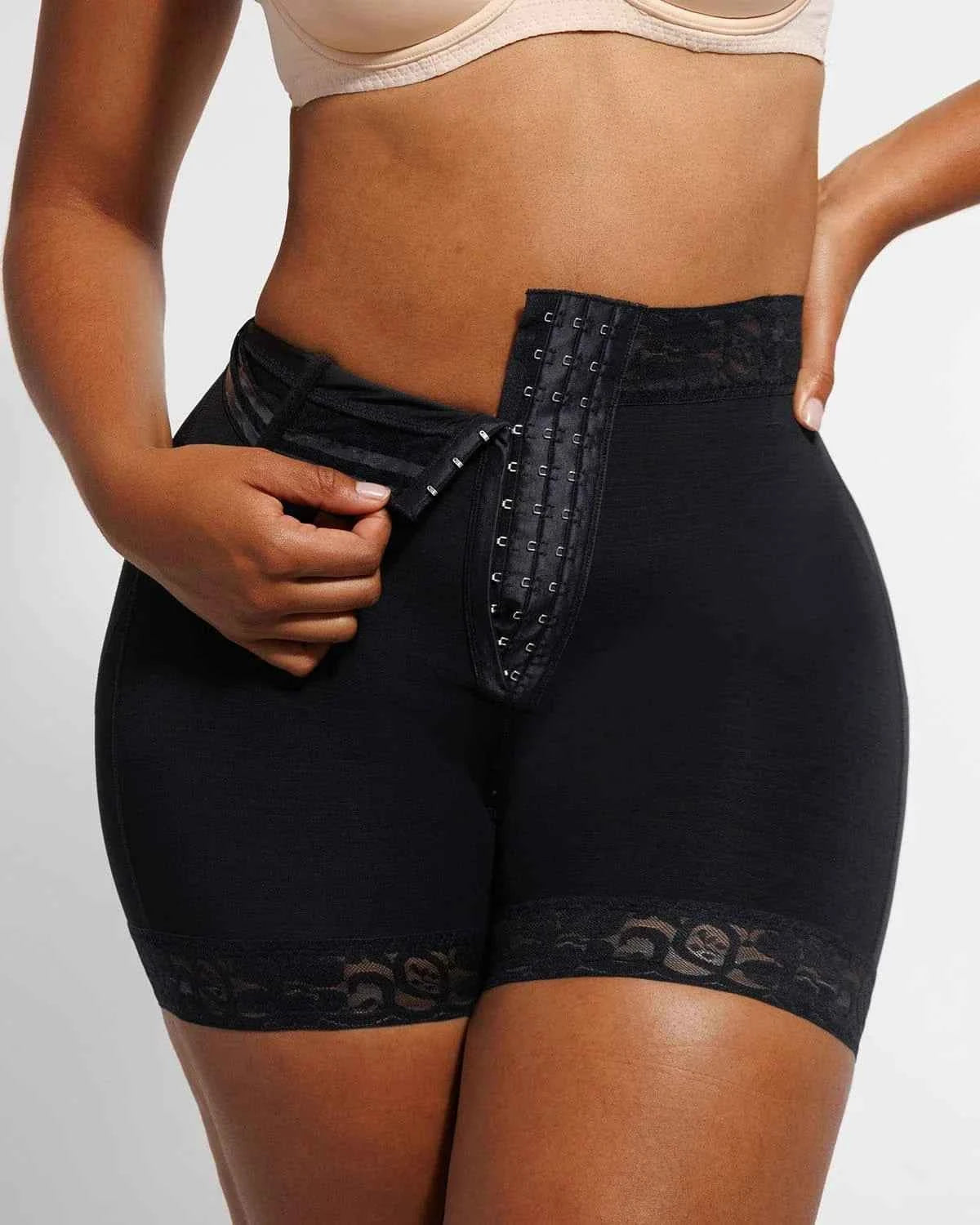 BOOT-YEAH™ AirSlim® Mid-Rise Shorts - Black Lace Compression