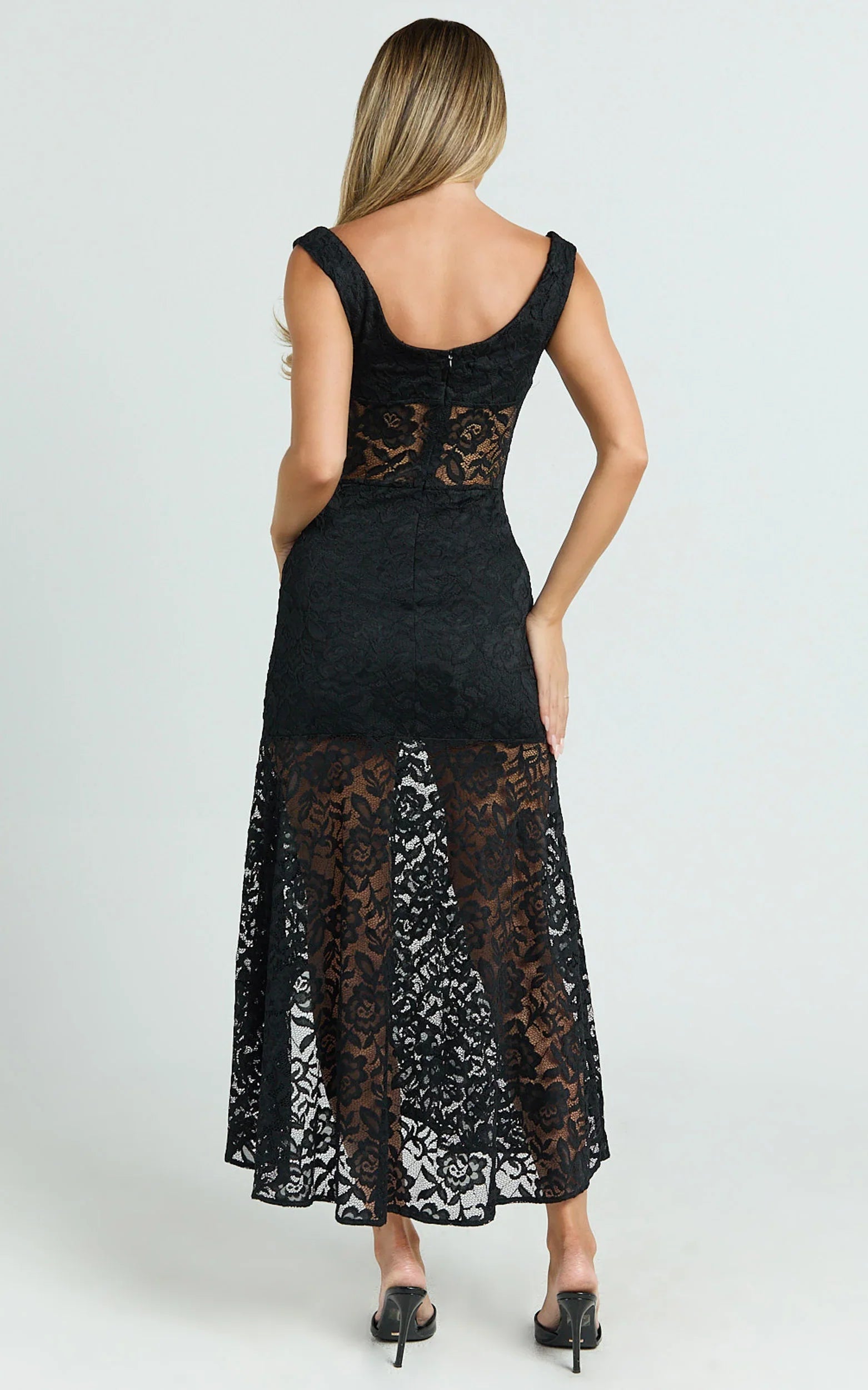 Emara Lace Dress - ICYBOO