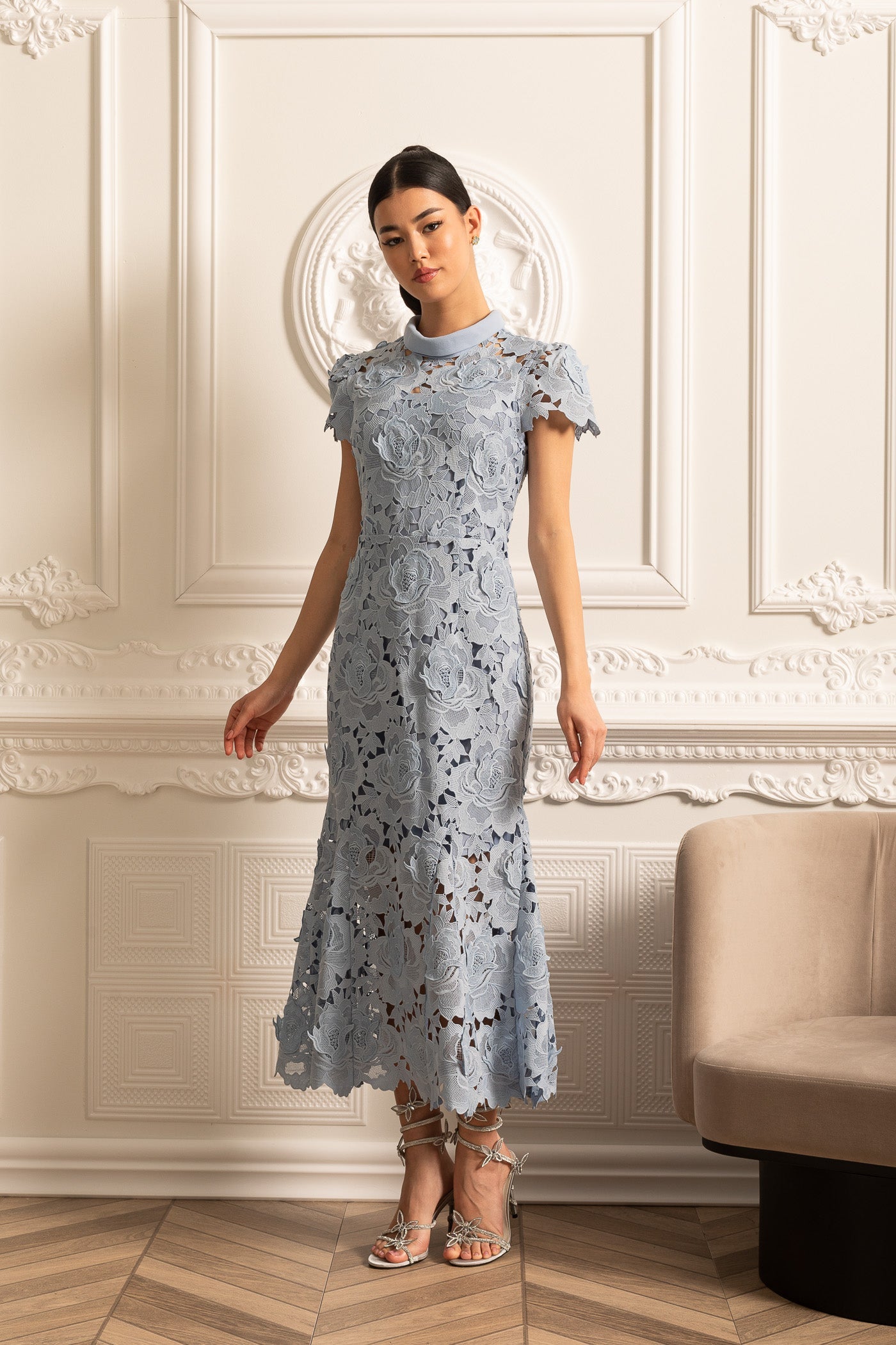 Floral Pattern Lace Dress With High Collar And Midi Skirt - Blue - ICYBOO