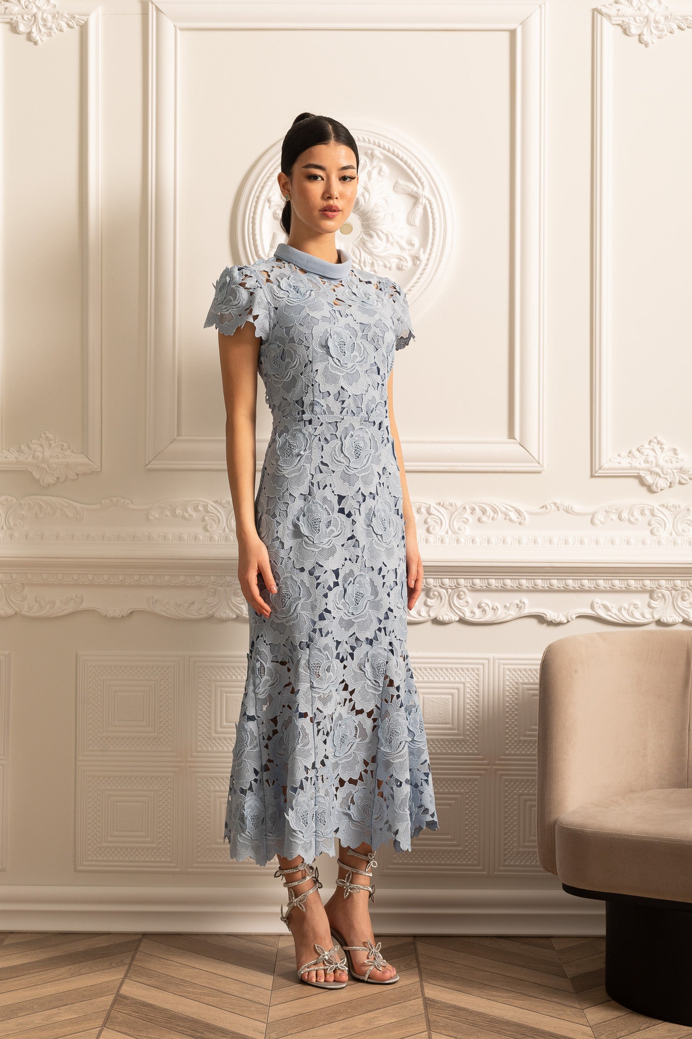 Floral Pattern Lace Dress With High Collar And Midi Skirt - Blue - ICYBOO