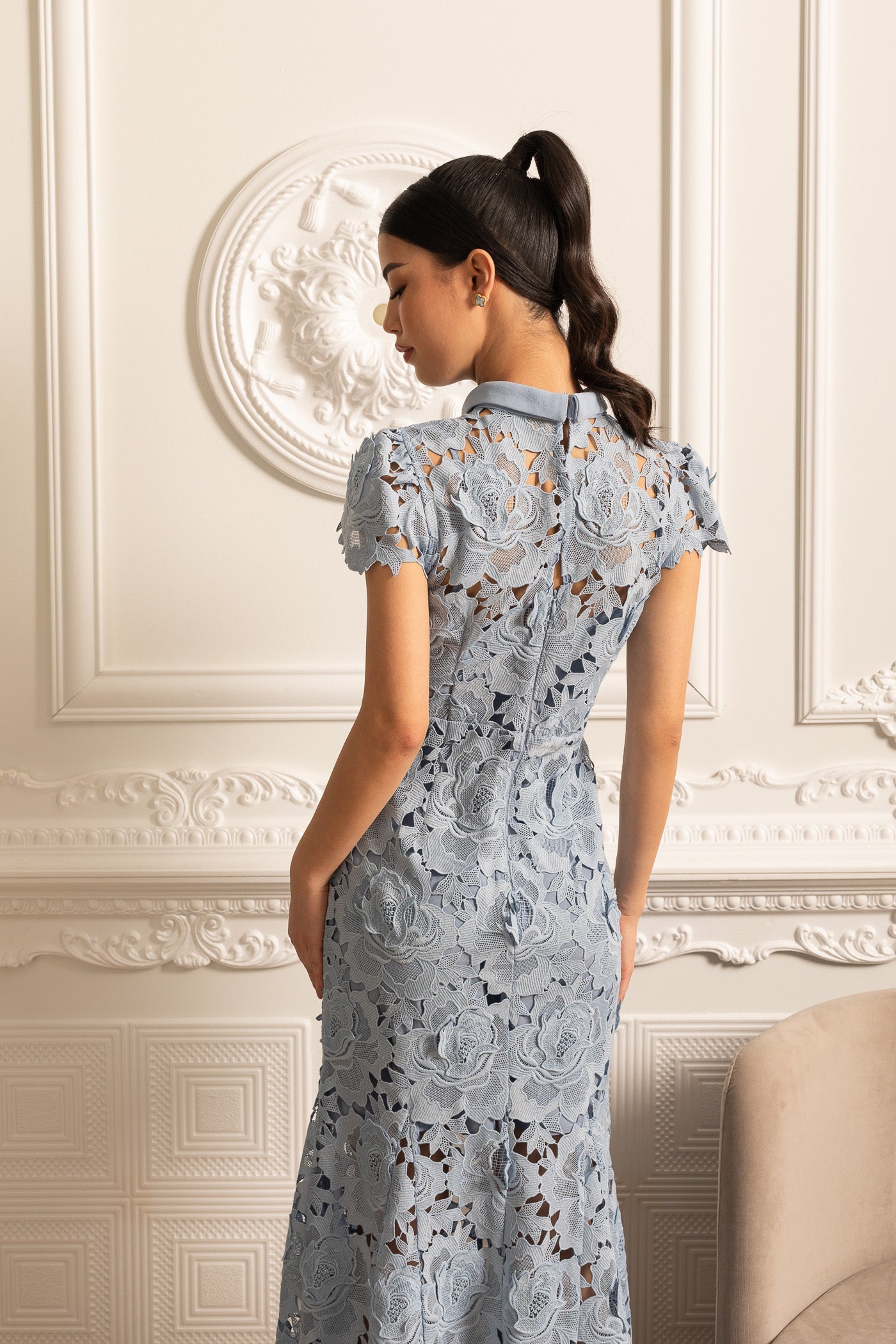 Floral Pattern Lace Dress With High Collar And Midi Skirt - Blue - ICYBOO
