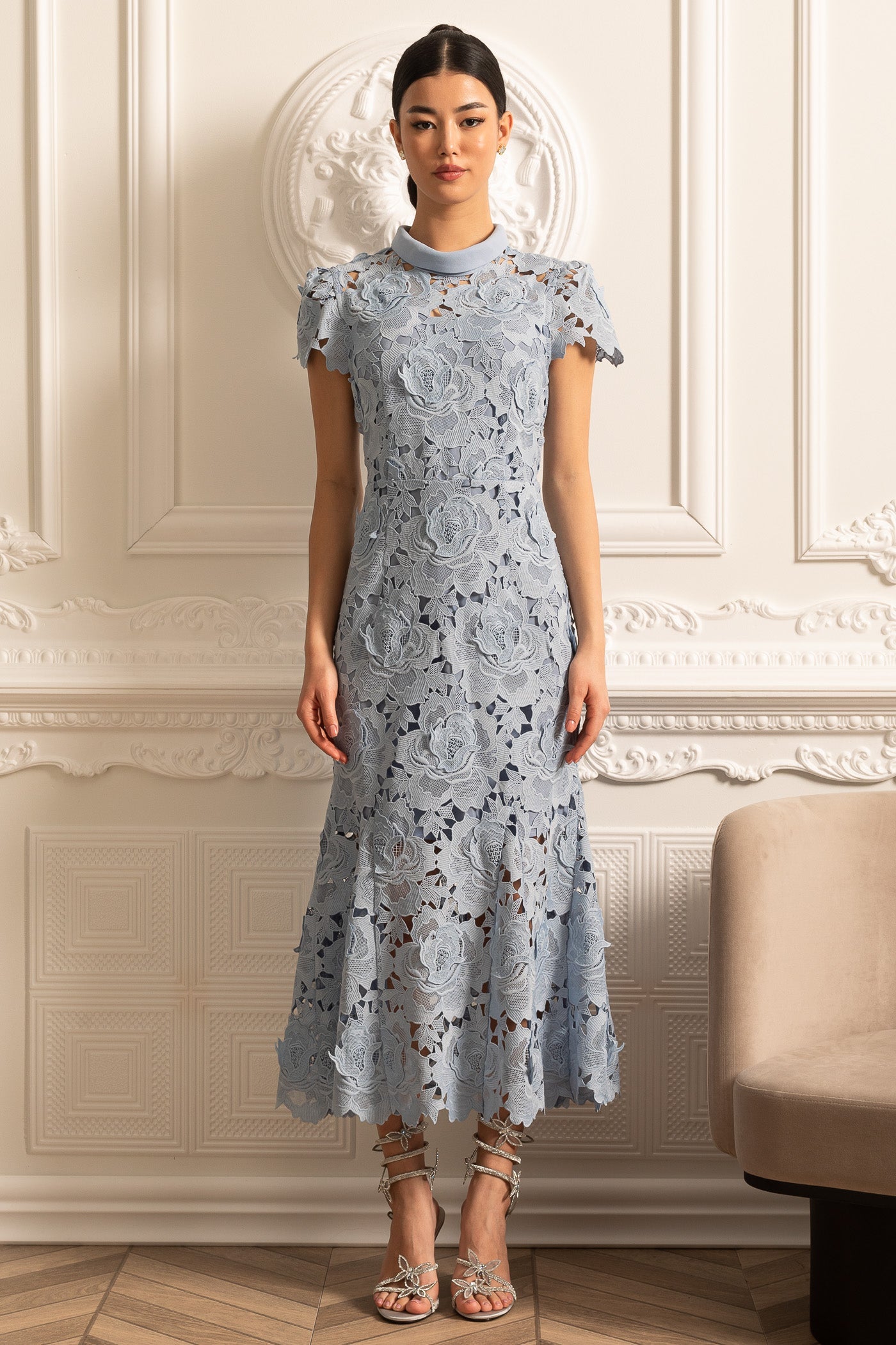 Floral Pattern Lace Dress With High Collar And Midi Skirt - Blue - ICYBOO