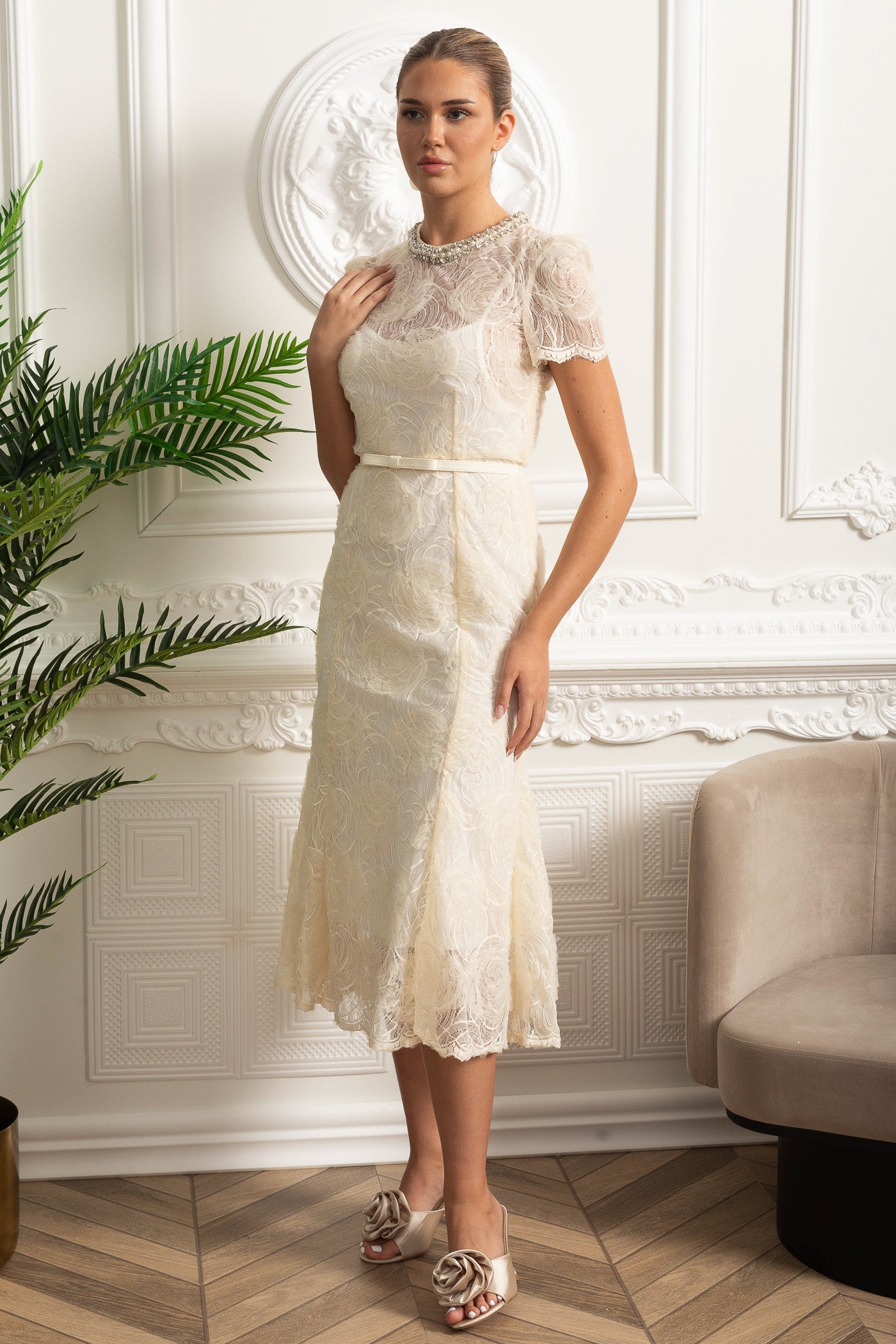 Midi Lace Dress with Short Sleeves and Delicate Waist Belt - Ivoire - ICYBOO