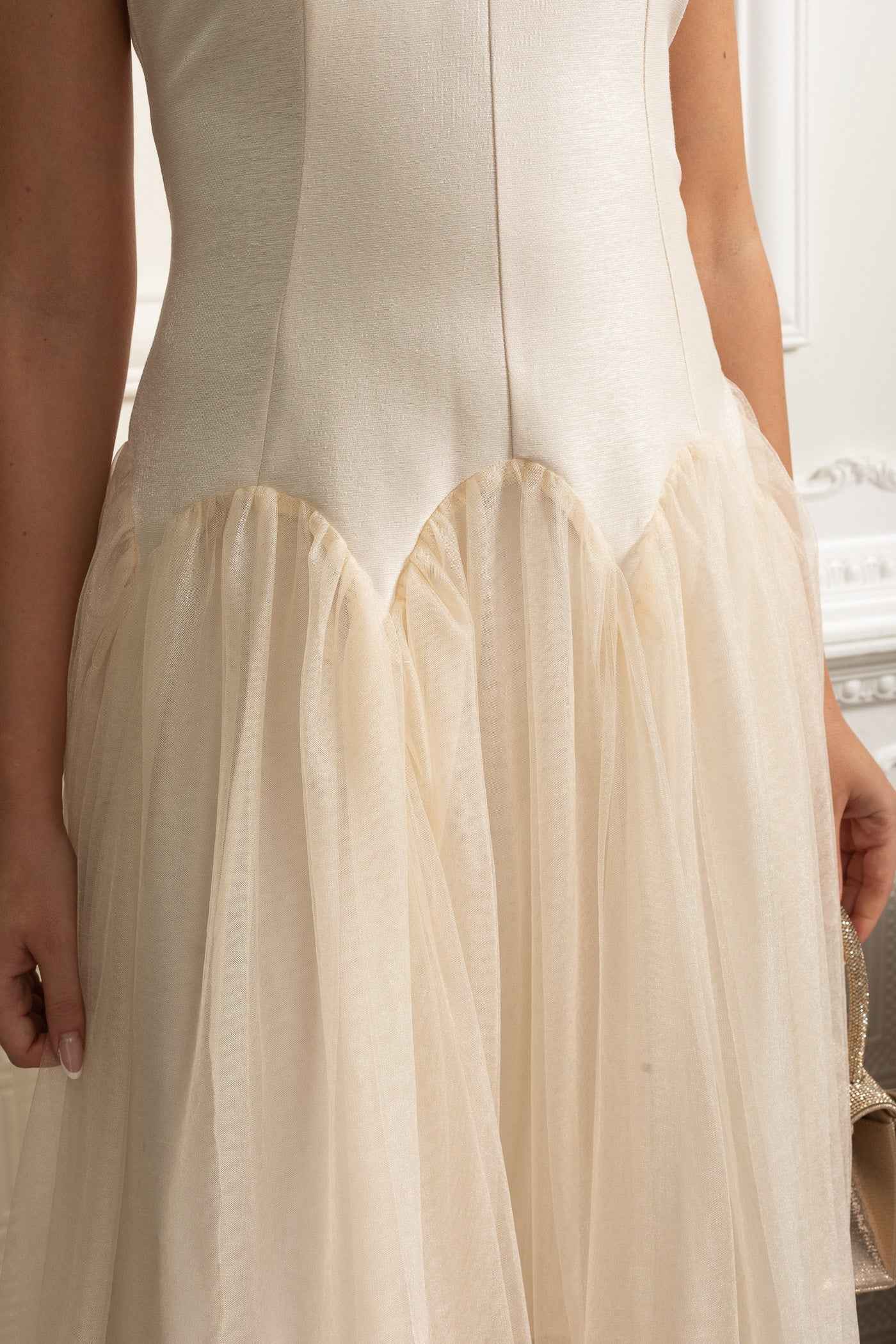 Ivoire | SLEEVELESS FITTED MIDI PARTY COCKTAIL DRESS