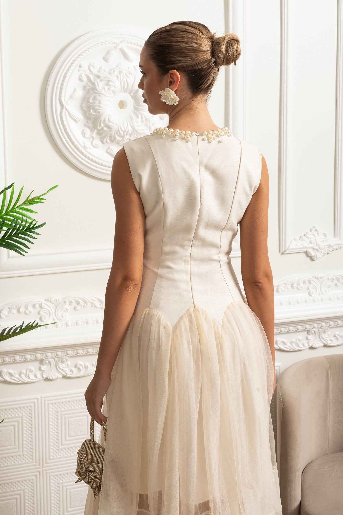 Ivoire | SLEEVELESS FITTED MIDI PARTY COCKTAIL DRESS