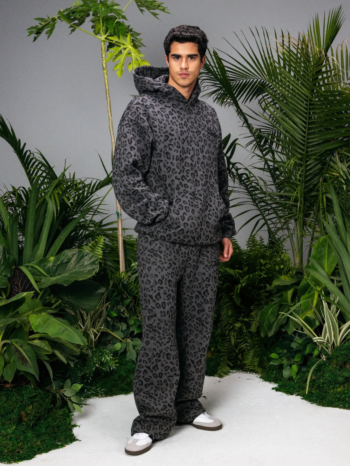 CloudTouch Heavyweight Fleece Minimalist Straight Leg Sweatpants