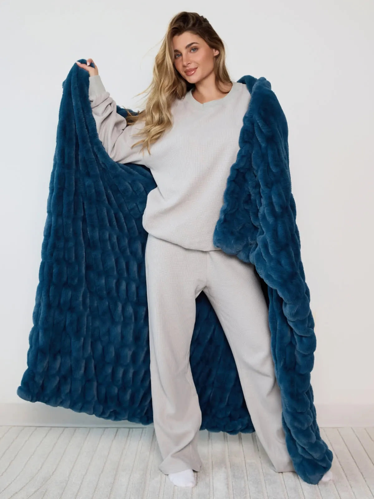 Dreamer Plush Throw Blanket
