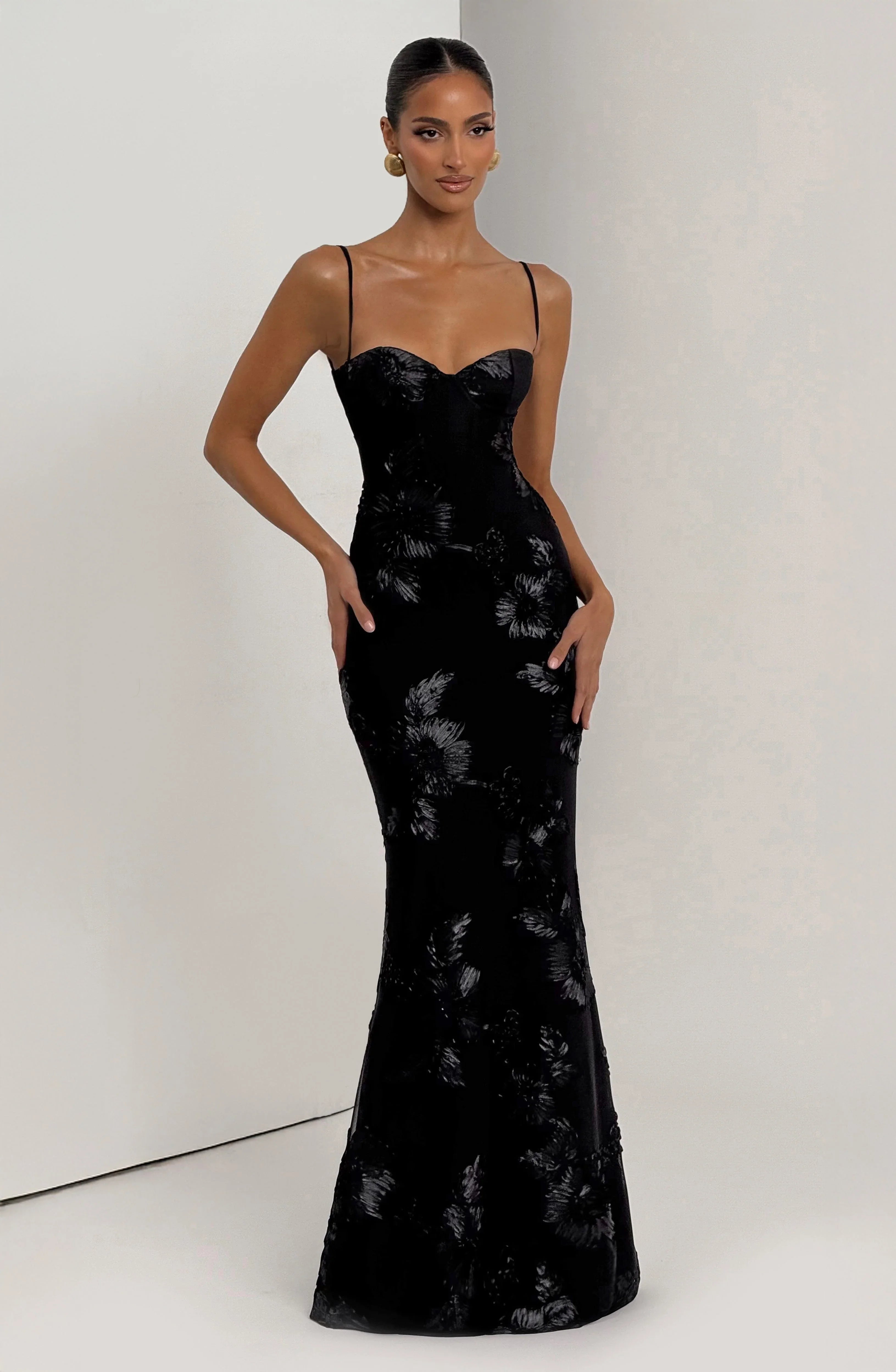Black Nefertiti Maxi Dress - ICYBOO