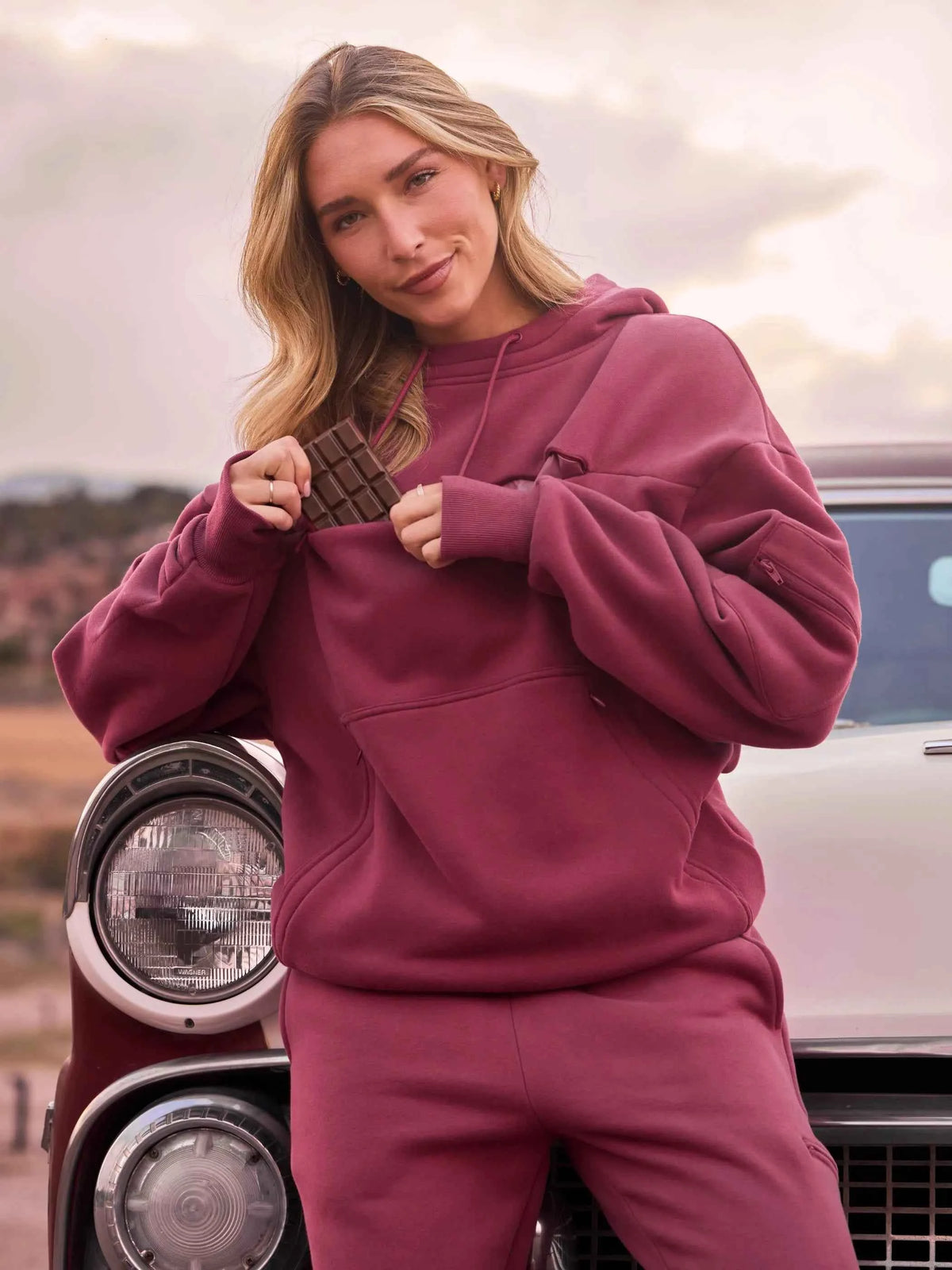 Snak Heavyweight Fleece Hoodie Mega